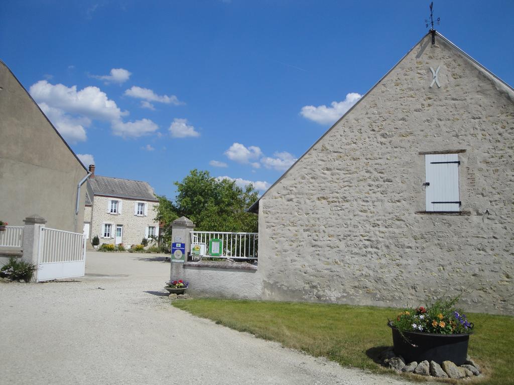 Bed and Breakfast Ferme de La poterie à Donnery Extérieur photo