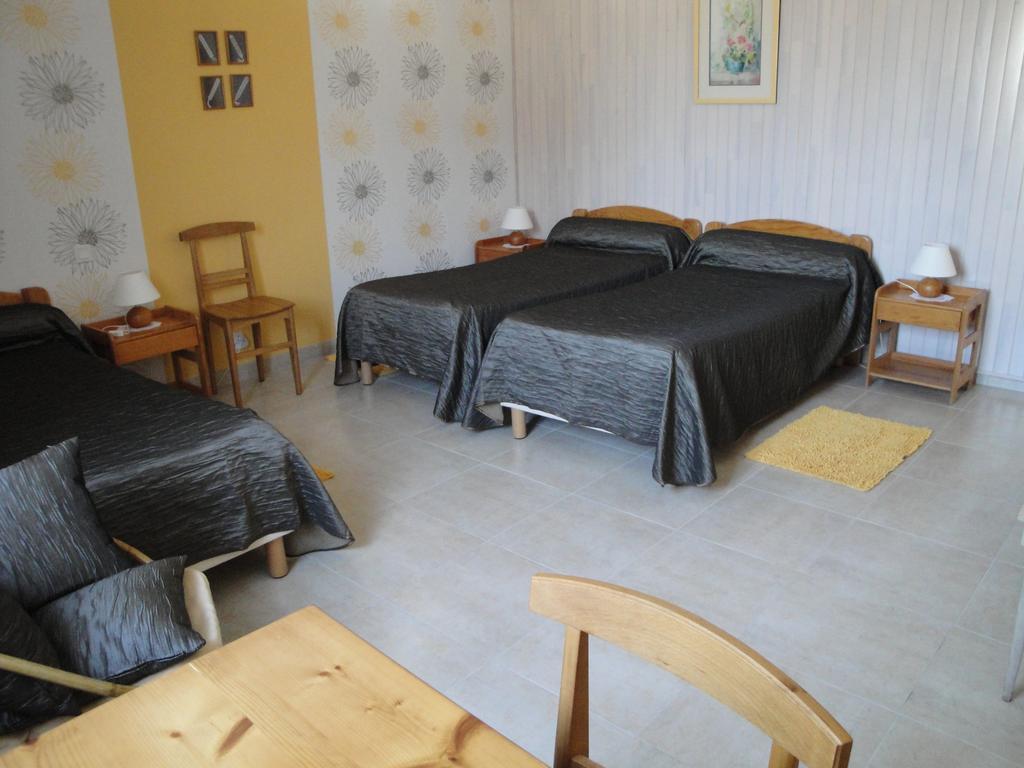 Bed and Breakfast Ferme de La poterie à Donnery Chambre photo